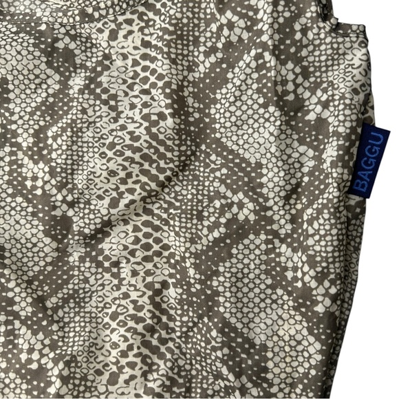 Baggu Snake Print Tote in Gray and Cream - Picture 4 of 6
